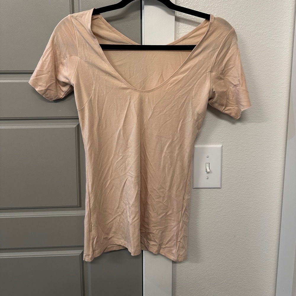 Numi The Signature Undershirt Size Medium